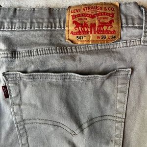 Levi’s 541 Khaki